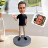 Figurine à tête branlante personnalisée pour homme tenant une pancarte BOSS