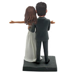 Couple de Bobblehead de mariage personnalisé étreignant la taille