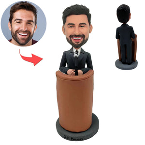 Poupée Bobblehead personnalisée donnant un discours