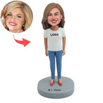 Bobblehead femme décontracté personnalisé avec logo