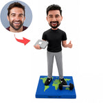 Figurine à tête branlante personnalisée avec ordinateur portable et haltère