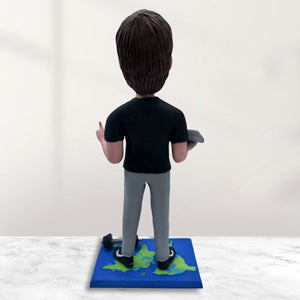 Figurine à tête branlante personnalisée avec ordinateur portable et haltère