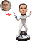 Figurine à tête branlante personnalisée d'un athlète d'escrime d'après photo