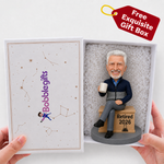 Figurine à tête branlante personnalisée pour la retraite avec mug à café
