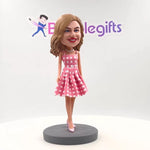 Bobbleheads de fille personnalisée avec robe à carreaux rose